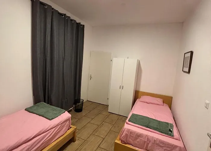 Penzingrooms Πανσιόν